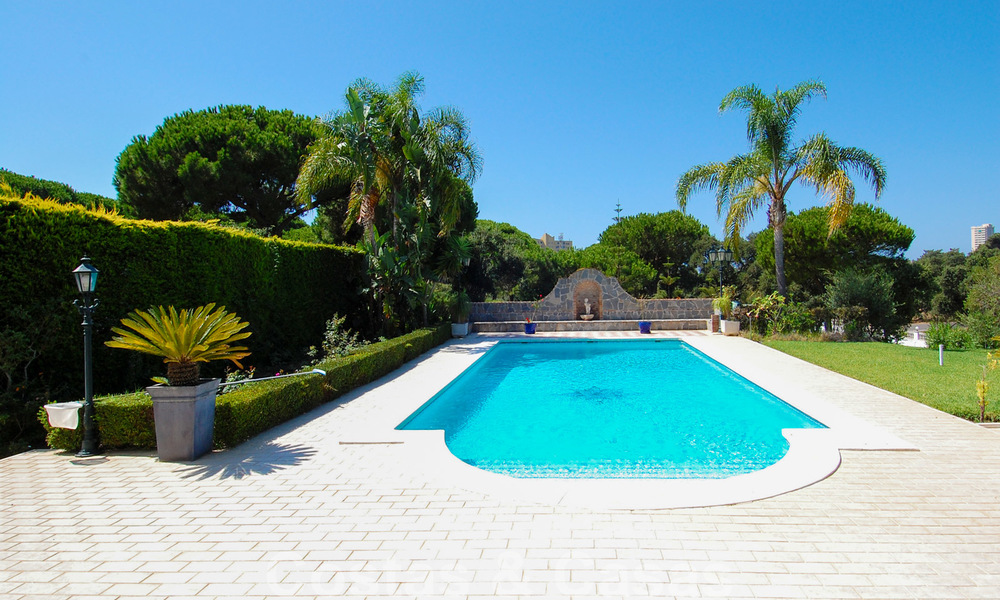 Villa de luxe de style colonial à acheter à l' Est de Marbella 22574