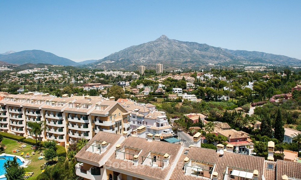Appartements à vendre à proximité de toutes les commodités et de Puerto Banus à Nueva Andalucia, Marbella 1138