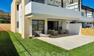 Appartements modernes et luxueux en première ligne du golf avec une vue imprenable sur le golf et la mer à vendre à Marbella - Benahavis 23885 