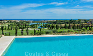 Appartements modernes et luxueux en première ligne du golf avec une vue imprenable sur le golf et la mer à vendre à Marbella - Benahavis 23903 