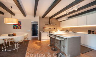 Villa traditionnelle méditerranéenne de luxe sur un grand terrain à vendre sur le Golden Mile à Marbella 44205 