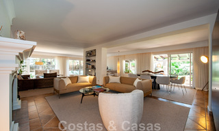 Villa traditionnelle méditerranéenne de luxe sur un grand terrain à vendre sur le Golden Mile à Marbella 44207 
