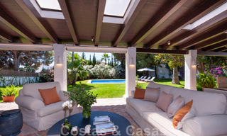 Villa traditionnelle méditerranéenne de luxe sur un grand terrain à vendre sur le Golden Mile à Marbella 44215 