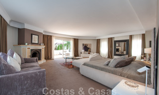 Villa traditionnelle méditerranéenne de luxe sur un grand terrain à vendre sur le Golden Mile à Marbella 44227 