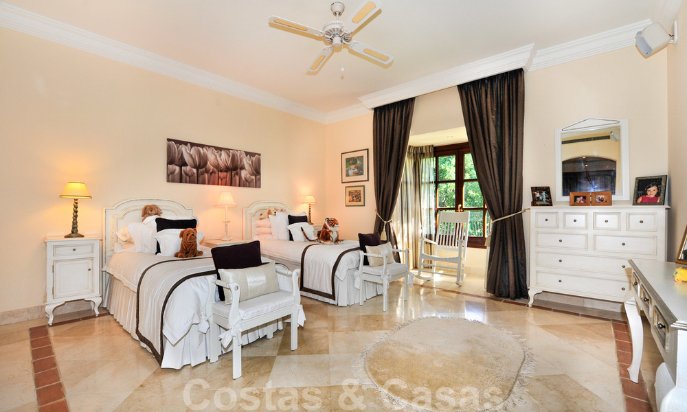 Charmante villa de luxe de style andalou à acheter dans la Zagaleta, Marbella - Benahavis 20427