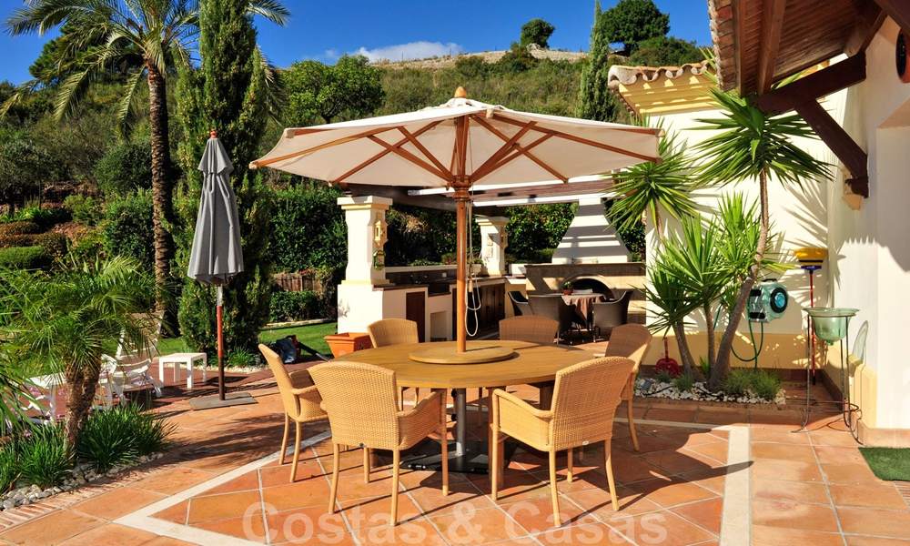 Charmante villa de luxe de style andalou à acheter dans la Zagaleta, Marbella - Benahavis 20436