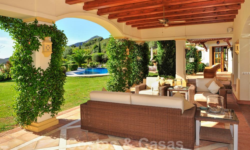 Charmante villa de luxe de style andalou à acheter dans la Zagaleta, Marbella - Benahavis 20443