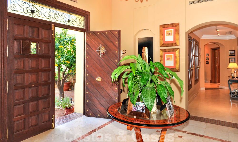 Charmante villa de luxe de style andalou à acheter dans la Zagaleta, Marbella - Benahavis 20445