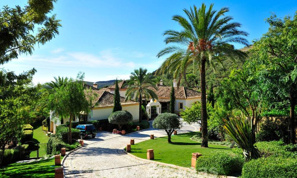 Charmante villa de luxe de style andalou à acheter dans la Zagaleta, Marbella - Benahavis 20448