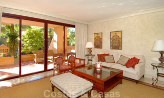 Appartements et penthouses de luxe à vendre dans un complexe en première ligne de plage à San Pedro, Marbella 29876 