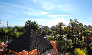 Appartements et penthouses de luxe à vendre dans un complexe en première ligne de plage à San Pedro, Marbella 29893 
