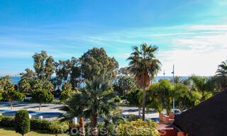 Appartements et penthouses de luxe à vendre dans un complexe en première ligne de plage à San Pedro, Marbella 29895 