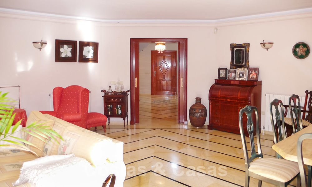 ?Villa unique en vente dans une zone réputée du Nouveau Golden Mile à Estepona - Marbella 22750