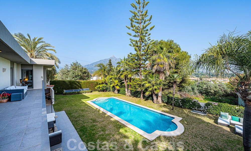 Villa moderne de luxe à vendre dans la vallée du golf de Nueva Andalucia, à distance de marche de Puerto Banus, Marbella 51015