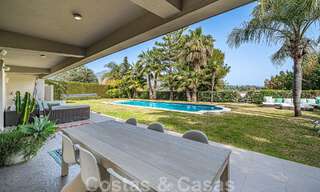 Villa moderne de luxe à vendre dans la vallée du golf de Nueva Andalucia, à distance de marche de Puerto Banus, Marbella 51059 
