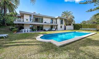 Villa moderne de luxe à vendre dans la vallée du golf de Nueva Andalucia, à distance de marche de Puerto Banus, Marbella 51062 
