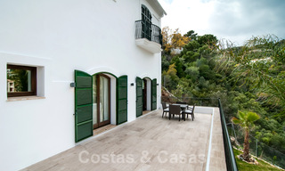 Villa moderne de style andalou à acheter dans la zone de Marbella - Benahavis 29543 
