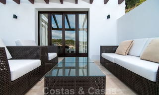 Villa moderne de style andalou à acheter dans la zone de Marbella - Benahavis 29547 