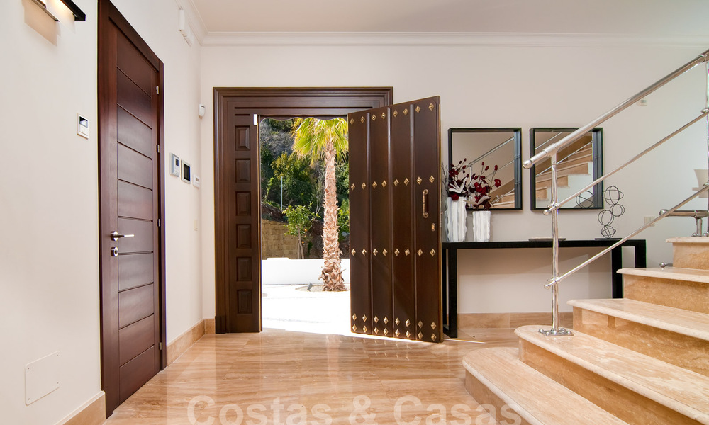 Villa moderne de style andalou à acheter dans la zone de Marbella - Benahavis 29564