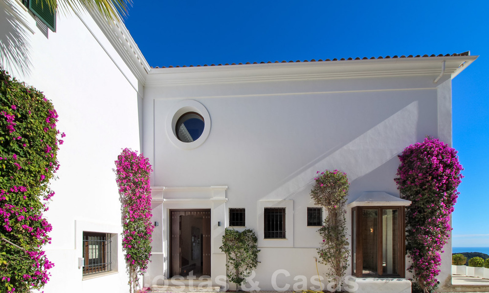 Villa moderne de style andalou à acheter dans la zone de Marbella - Benahavis 31580