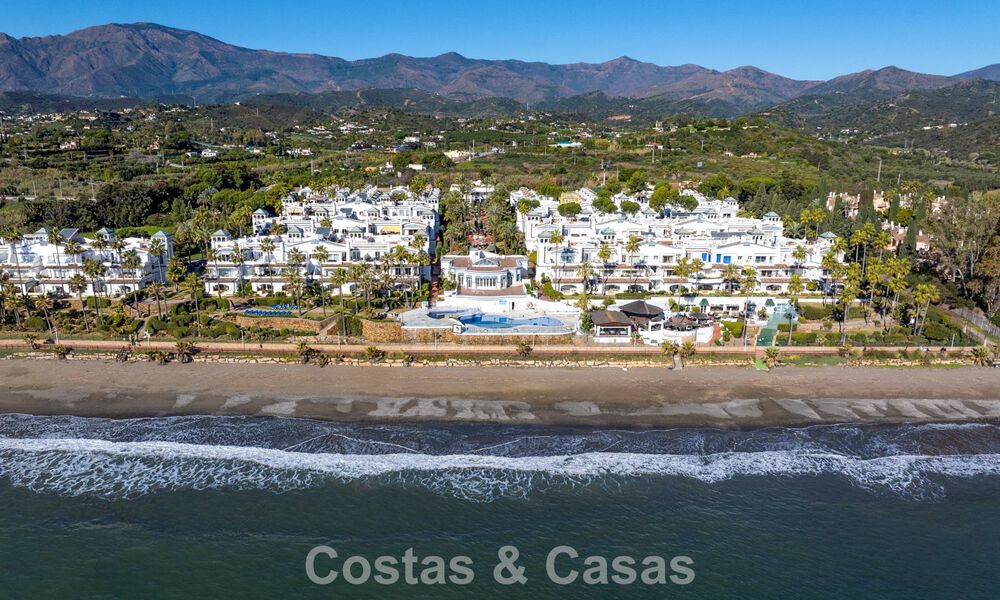Appartements en vente dans un complexe exclusif en première ligne de plage dans la Nueva Milla de Oro entre Marbella et Estepona 805347
