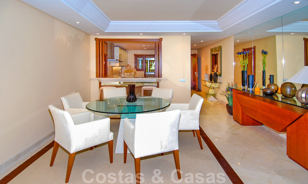 Appartements et penthouses de luxe à vendre en première ligne de plage à Marbella 33832