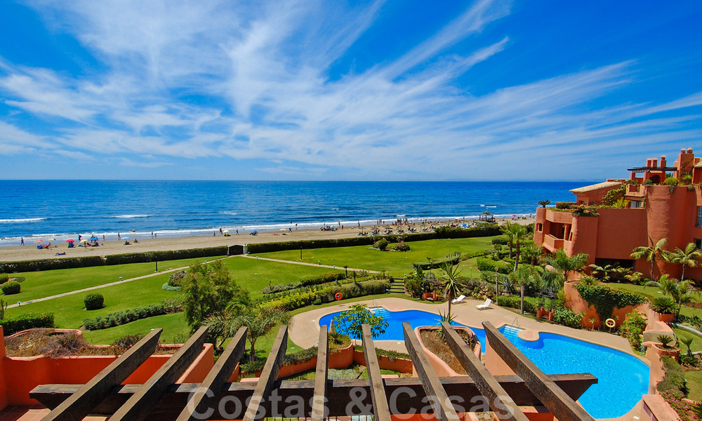 Appartements et penthouses de luxe à vendre en première ligne de plage à Marbella 33858