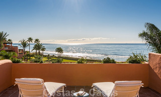 Appartements et penthouses de luxe à vendre en première ligne de plage à Marbella 33873 