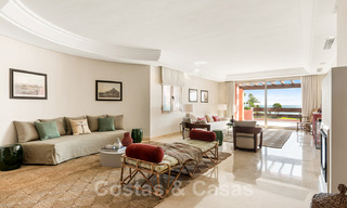 Appartements et penthouses de luxe à vendre en première ligne de plage à Marbella 33880 
