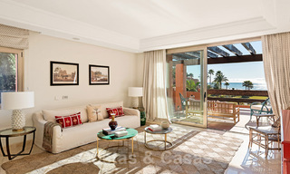 Appartements et penthouses de luxe à vendre en première ligne de plage à Marbella 33886 