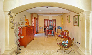 Appartement penthouse exclusif en première ligne de plage à vendre, New Golden Mile, entre Marbella et Estepona 23210 
