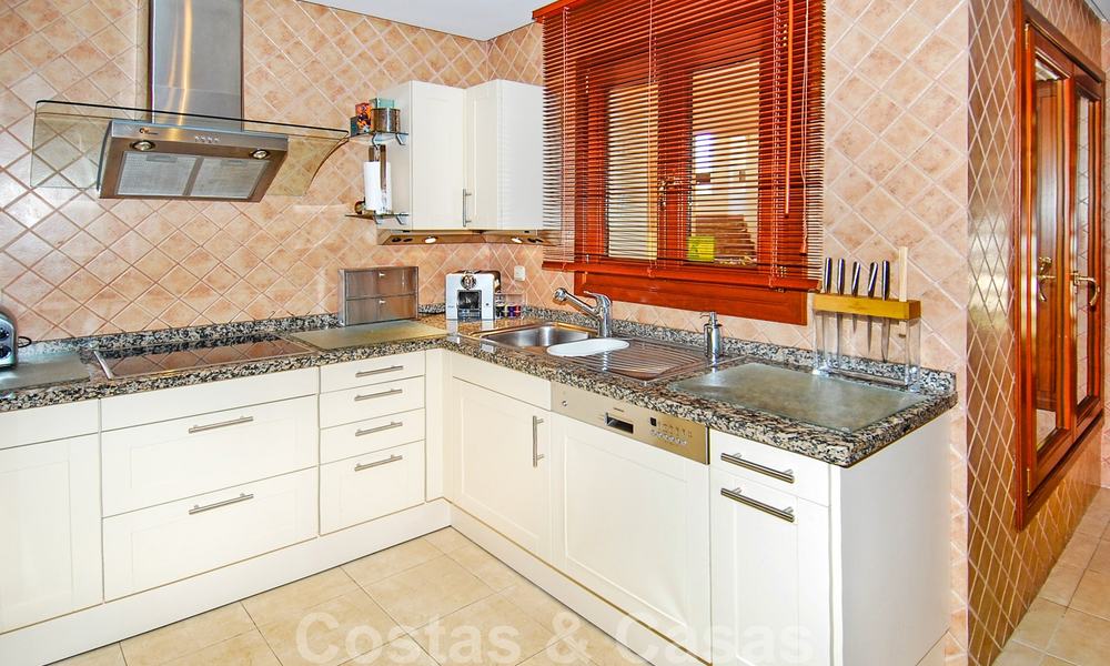 Appartements de premier étage de luxe à vendre dans un complexe en première ligne de plage, nouvelle Mille d' Or, Marbella - Estepona 26963