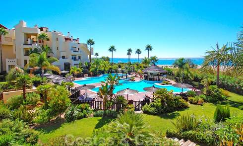 Appartements de premier étage de luxe à vendre dans un complexe en première ligne de plage, nouvelle Mille d' Or, Marbella - Estepona 26968