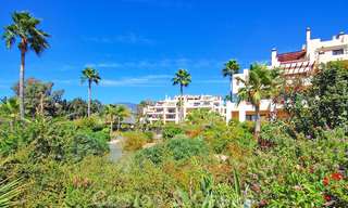 Appartements de premier étage de luxe à vendre dans un complexe en première ligne de plage, nouvelle Mille d' Or, Marbella - Estepona 26973 
