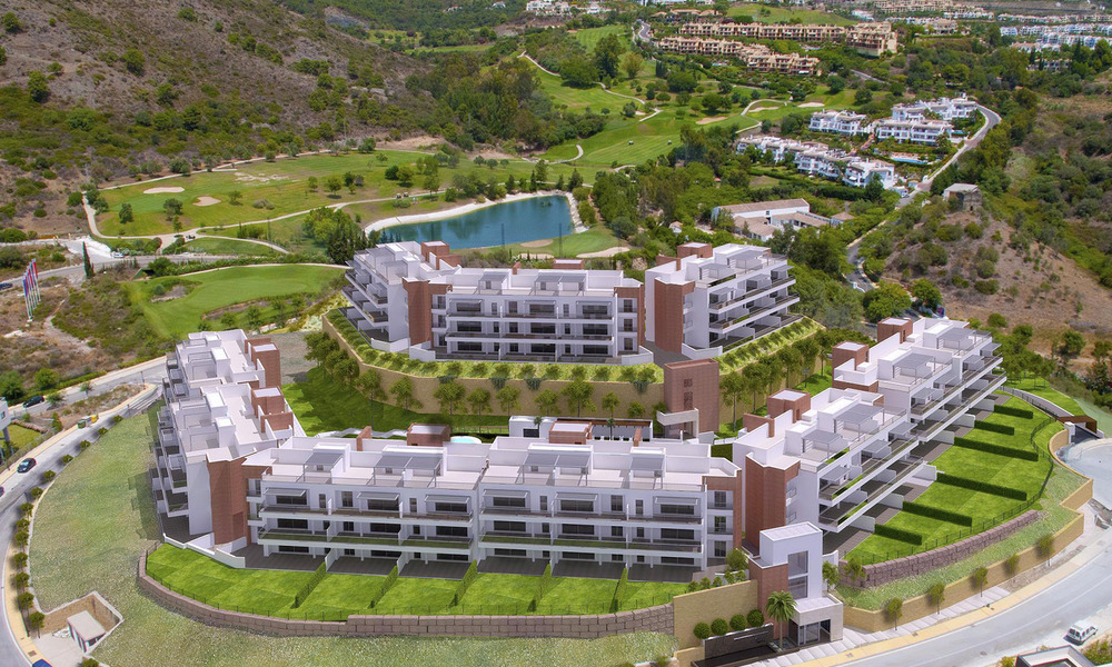 Prêt à emménager! Appartements de golf contemporains et de luxe à vendre à Marbella - Benahavis avec vue sur mer 30590