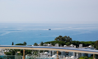 Penthouse unique de luxe, de style contemporain à vendre, près de la mer sur la Mille d' Or et près du centre de Marbella 22405 