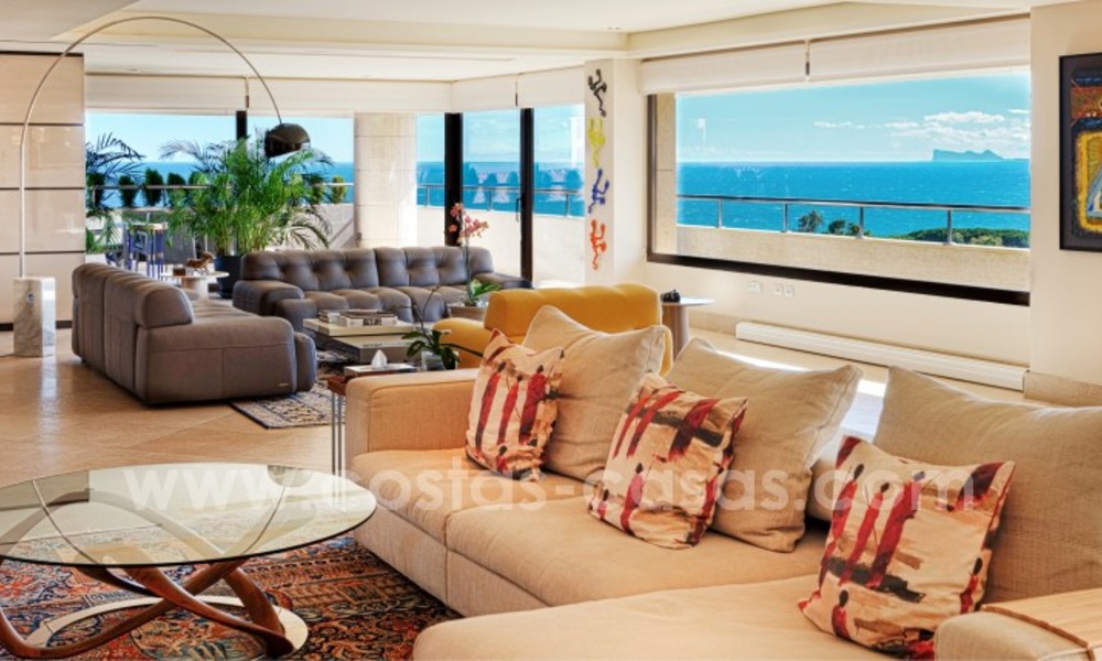 Penthouse unique de luxe, de style contemporain à vendre, près de la mer sur la Mille d' Or et près du centre de Marbella 22412