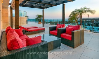 Penthouse unique de luxe, de style contemporain à vendre, près de la mer sur la Mille d' Or et près du centre de Marbella 22434 