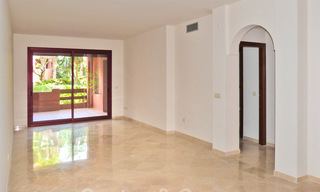 Penthouses et appartements à vendre dans un complexe de plage à Marbella Est 21327 