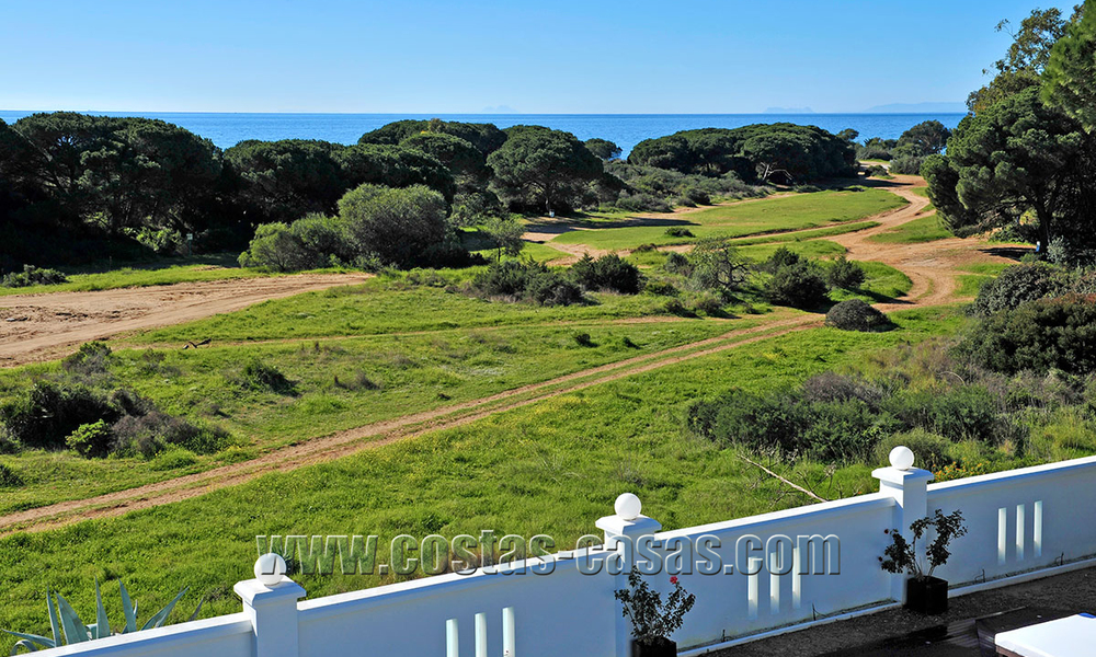 Villa moderne contemporaine en première ligne de plage à vendre à Marbella 5420