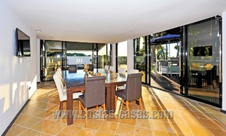 Villa moderne contemporaine en première ligne de plage à vendre à Marbella 5430 