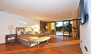 Villa moderne contemporaine en première ligne de plage à vendre à Marbella 5436 