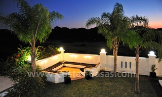 Villa moderne contemporaine en première ligne de plage à vendre à Marbella 5458 